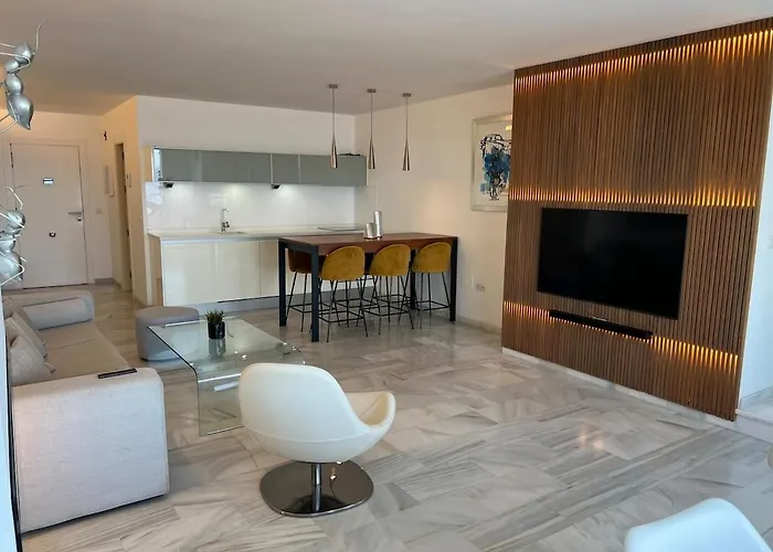 Angy Banus Apartment