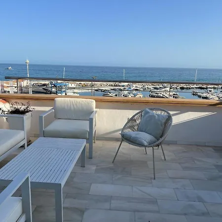 Апартаменты Angy Banus