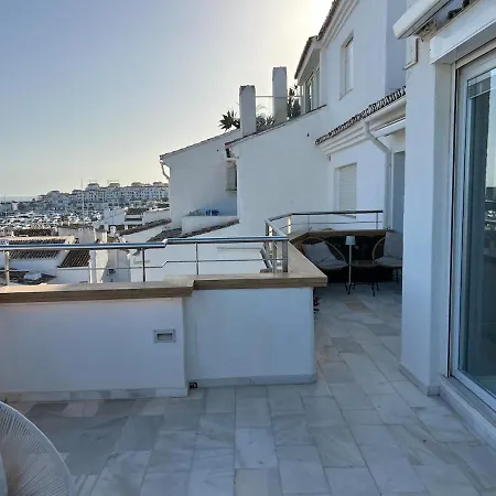 Апартаменты Angy Banus